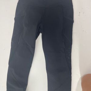 Lulu Lemon cropped leggings